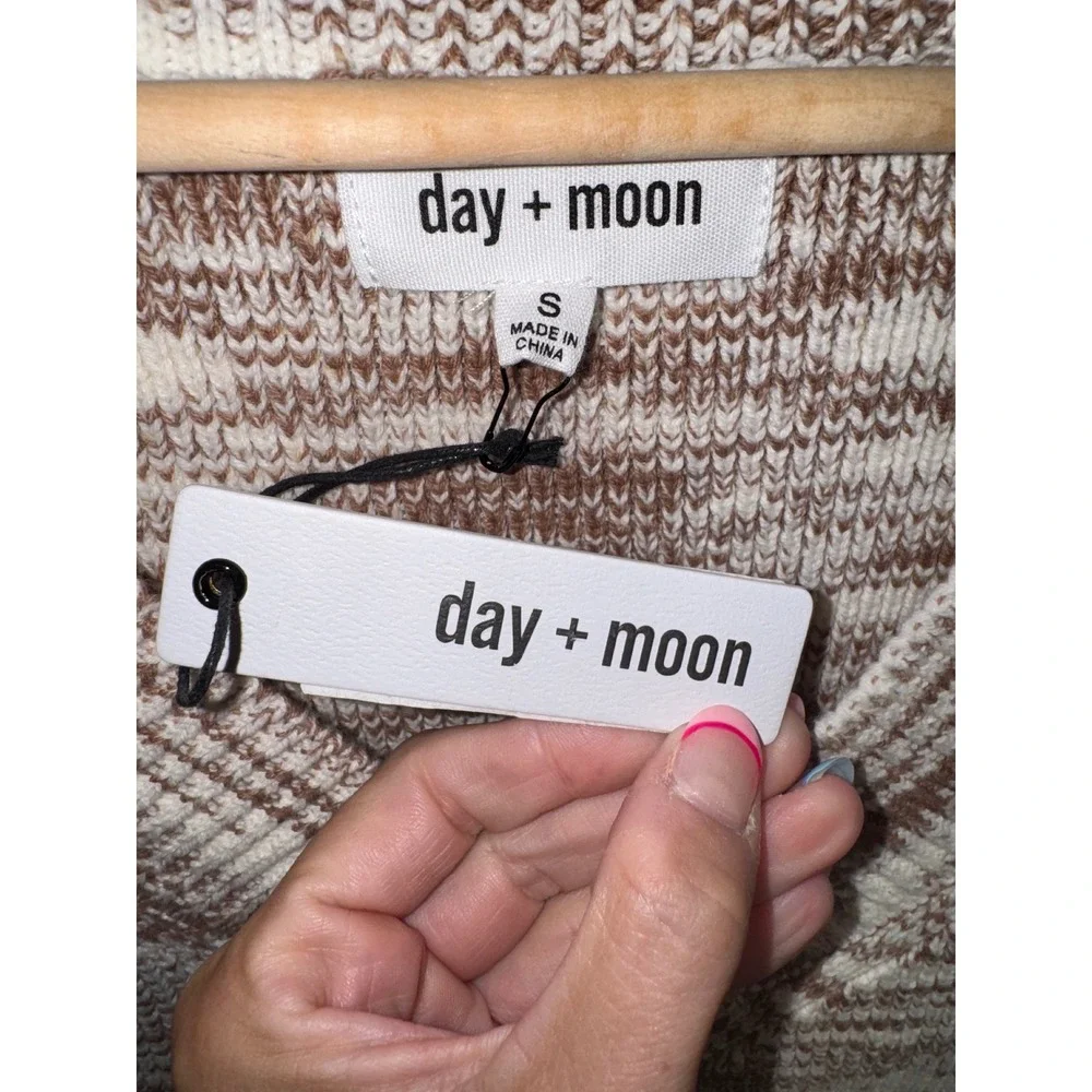 Day + Moon Trail Mix Sweater Vest Women Brown Space Dye Knit V-Neck Cropped S